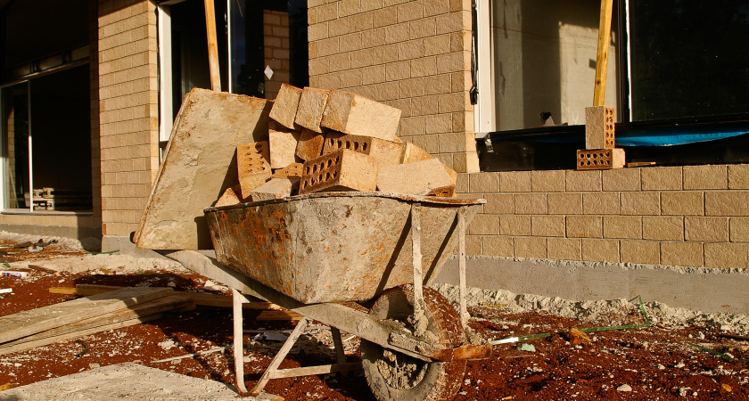 "Вот поэтому они все одноразовые": прораб рубанул правду, почему не стоит приобретать дома, построенные после 2022 года