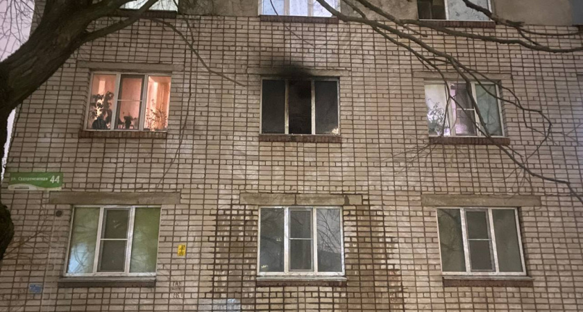 В Вологде спасли семью с детьми из горящей пятиэтажки