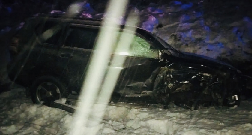 В Вологодской области 70-летний водитель иномарки столкнулся с дорожной техникой