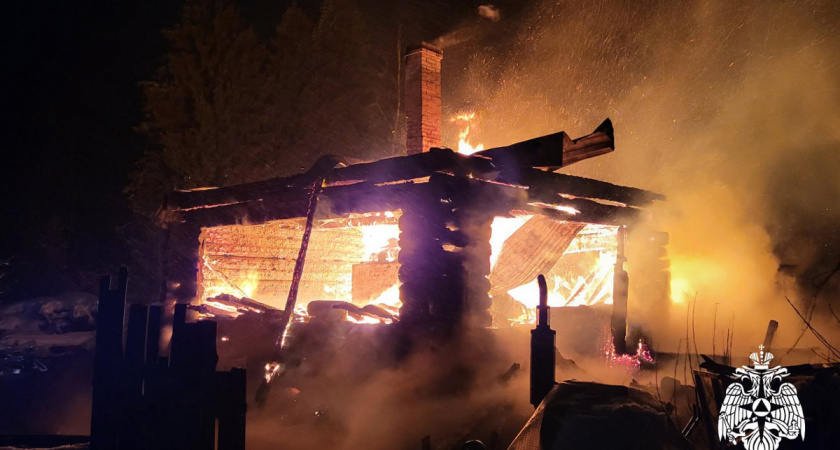 В Вологодской области дотла сгорел частный дом