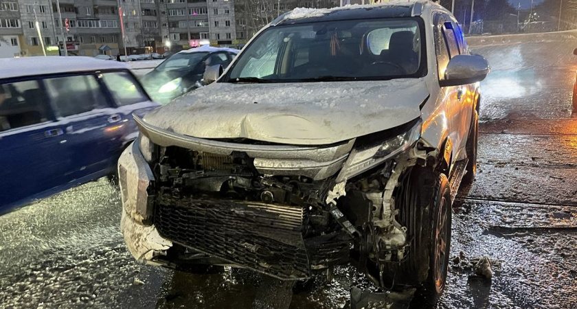 Пассажирка пострадала в Вологодской области в ДТП с тремя иномарками