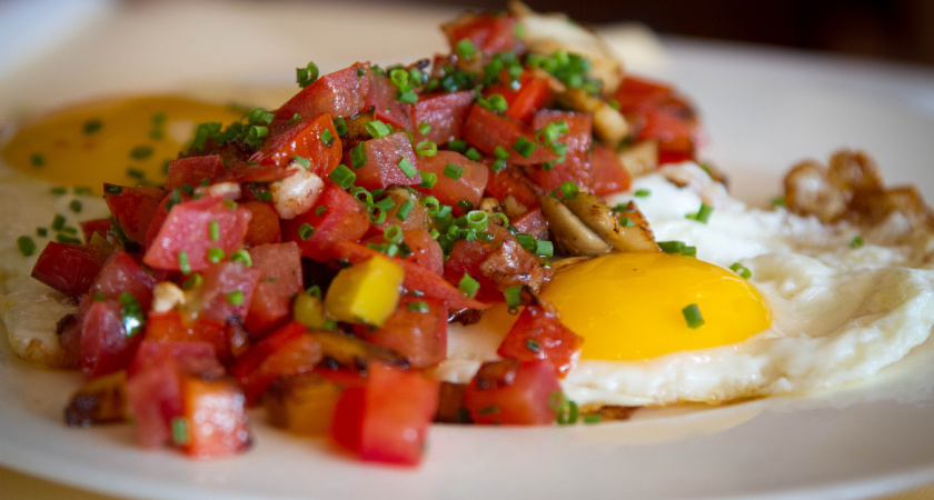 Салат "Лунная грива" - хит новогоднего стола: Красная Лошадь будет в восторге и привлечет удачу на весь 2026 год