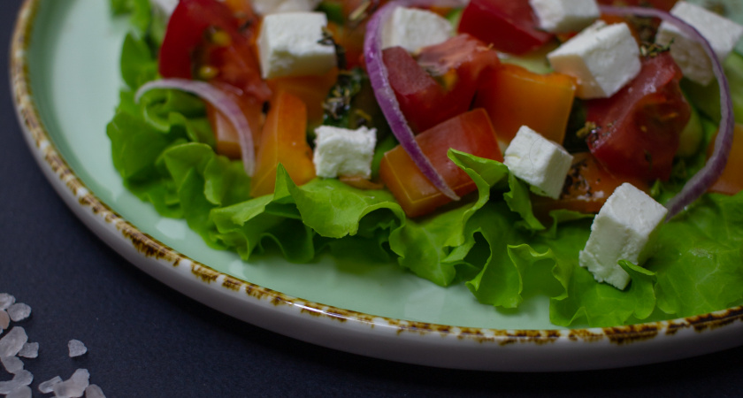 Уже готовимся к Новому году-2026: рецепт сытного салата «Вершина блаженства» — Огненная Лошадь принесет успех