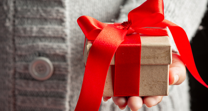 Церковь: эти подарки на Новый год нельзя вручать и принимать