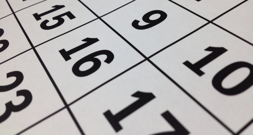 Новогодние каникулы: как влияют на пенсии, зарплаты, взносы и отпуска