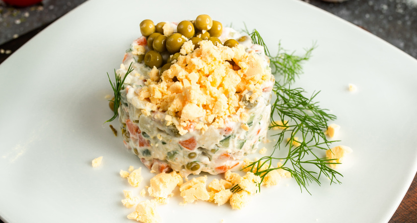 В Германии "Оливье" готовят только так – забудьте про докторскую колбасу: рецепт