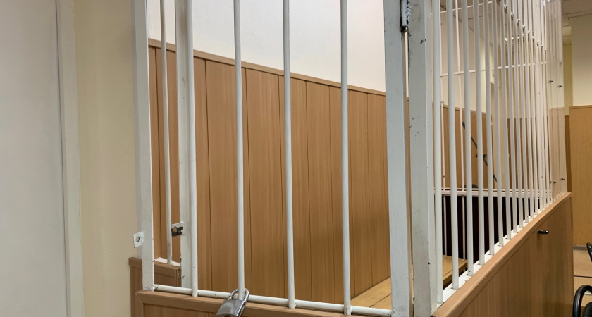 Экс-заместителя начальника вологодского СИЗО обвиняют в коррупции