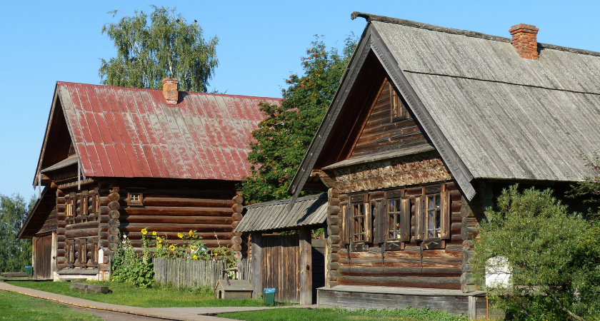 "Разве так можно?" Американец показал 5 вещей, которые удивляют его в наших коттеджных посёлках