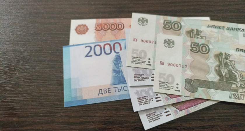 С января этим пенсионерам дадут по 10 тысяч рублей: кто в списке и как получить деньги