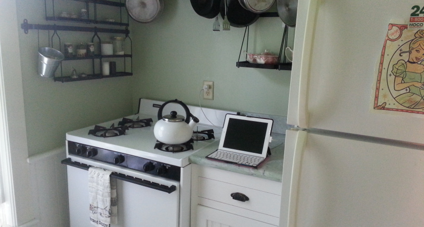 Плохую хозяйку выдает кухня: 10 вещей, которых не должно там быть