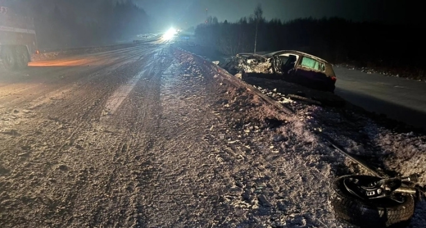 Три человека пострадали при столкновении иномарок в Вологодской области