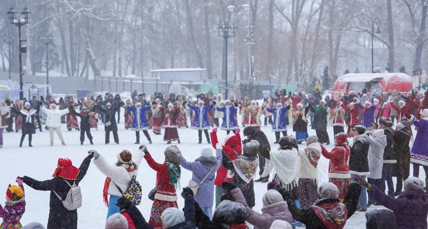 В Вологде большой рождественский хоровод собрал 800 человек