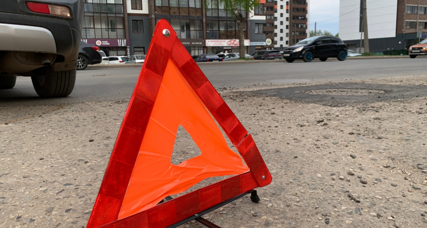 Впереди серьёзное ДТП, а слева двойная сплошная: Как совершить объезд, чтобы не лишиться прав