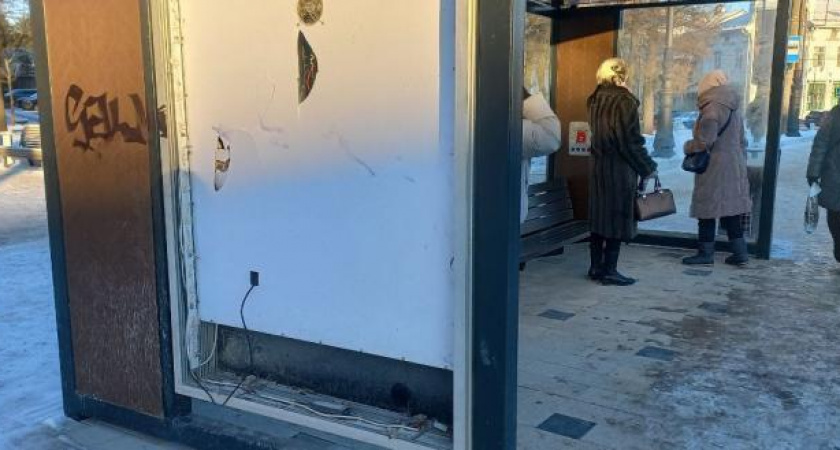 Вологжане жалуются на низкие скамейки на "умных" остановках