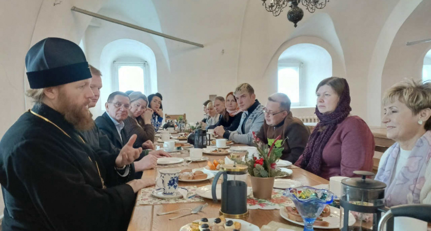 Члены Общественной палаты Вологодской области побывали в гостях у митрополита Саввы