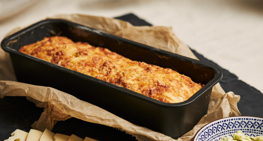 Cырная корочка скрывает хитрую ловушку: грибная запеканка из пасты исчезает быстрее, чем готовится