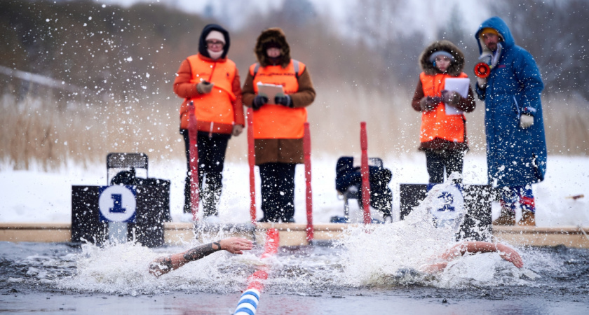 В Вологодской области прошел чемпионат по зимнему плаванию