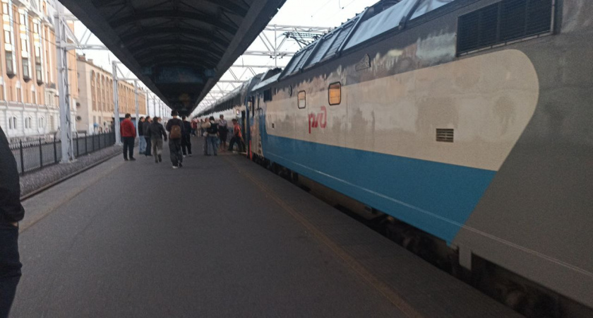 Погонят из вагона с чемоданами: в РЖД ужесточили правила, теперь не поможет даже купленный билет