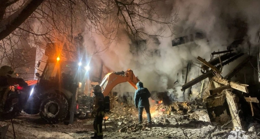 В посёлке под Вологдой полностью сгорел магазин крупной сети