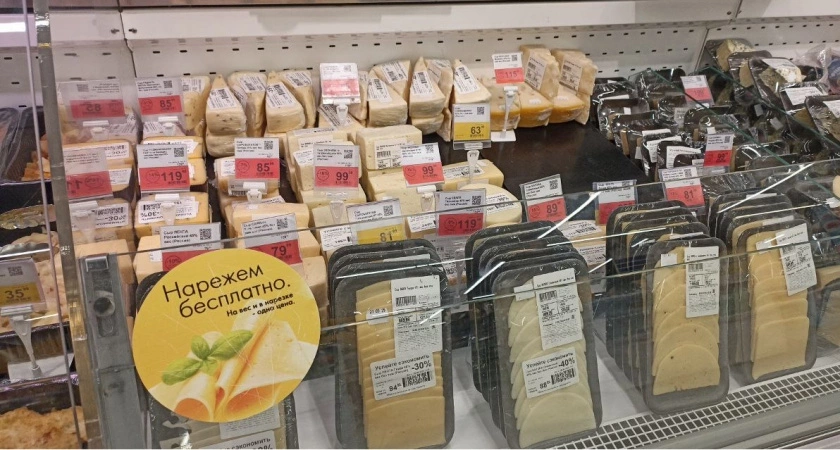 Откажитесь от пластиковых пакетов: секреты правильного хранения сыра в холодильнике от пищевого технолога