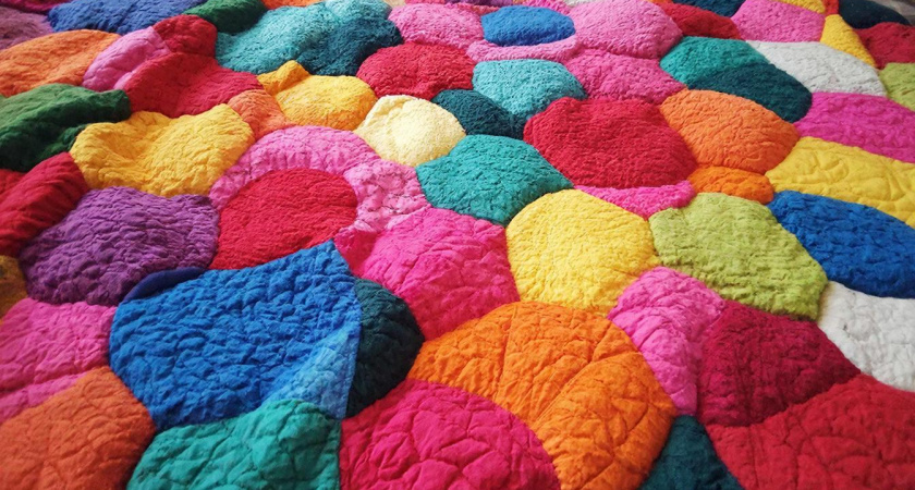 Мастер-класс: "бисквитное" одеяло бонбон своими руками — материалы и пошаговая инструкция по пошиву