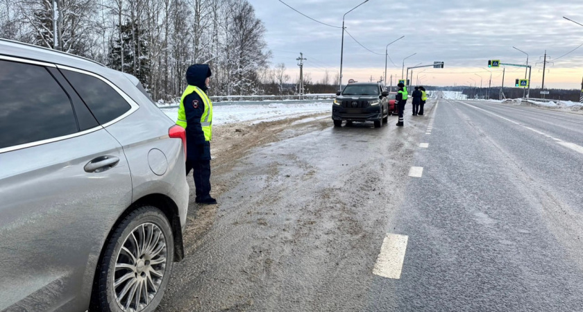 Жители Вологодской области отправили 1600 сообщений о нарушениях ПДД