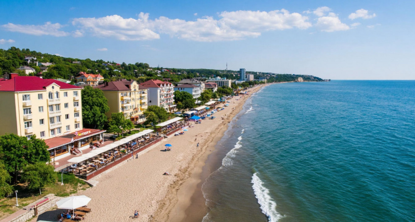 Самый уютный город России для переезда на пенсии: мягкий климат, низкие цены и море совсем близко