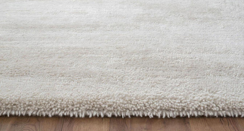 Ковер обретает аромат свежести, как после химчистки — рассыпаю это и пылесошу: никакой химии, только натуральное