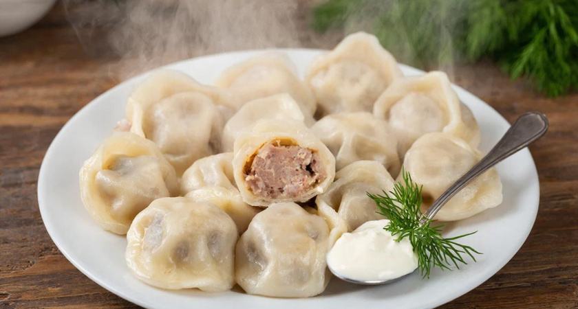 Добавьте один ингредиент при варке пельменей: классический промах многих хозяек — будут «дубовыми»