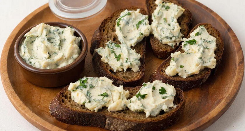 Бутерброды по любимому рецепту Маяковского: простой и полезный вариант закуски от шефа