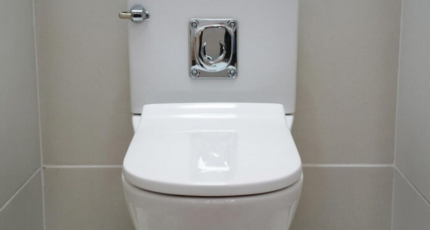 Зачем нужно солить воду в унитазе - запомните и расскажите близким