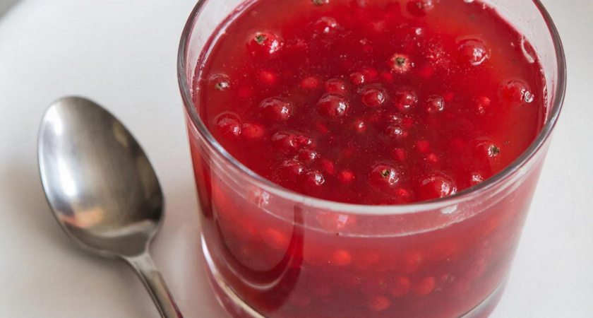 Ароматное густое желе из красной смородины всего за 10 минут — превосходит любой магазинный десерт