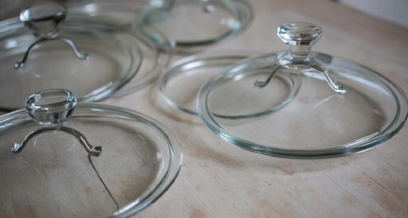 1 шт. в таз - и стеклянные крышки от кастрюль стали как новые: честно, я даже не ожидала такого результата