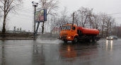В Череповце начали мыть улицы после зимы