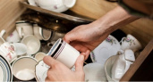 Вы будете в шоке: эксперты рассказали, почему в доме нельзя хранить битые кружки и тарелки
