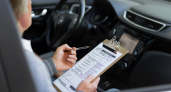 Опытных водителей заставят пересдавать права в апреле: названы условия