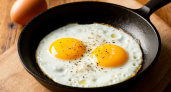 Почему нельзя жарить яйца в подсолнечном масле: запомните раз и навсегда