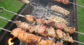 «Мариновать не надо»: VIP-повара раскрыли секретные рецепты идеального шашлыка