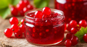 Ароматное густое желе из красной смородины всего за 10 минут — вкуснее любого магазинного десерта