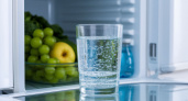 Уходя из дома, ставлю стакан воды с содой в холодильник – и происходит "волшебство". Простой трюк, который пригодится каждой хозяйке