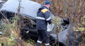 Водитель "ВАЗа" в Вологодской области, избегая столкновения, врезался в знак и сломал ногу