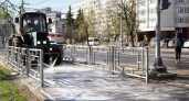 Новый этап благоустройства: в Вологодской области начали мыть улицы с шампунем