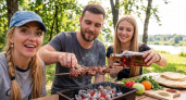 Не лимон и не кефир: в чём же ушлые хозяйки выдерживают мясо для шашлыка — тает во рту