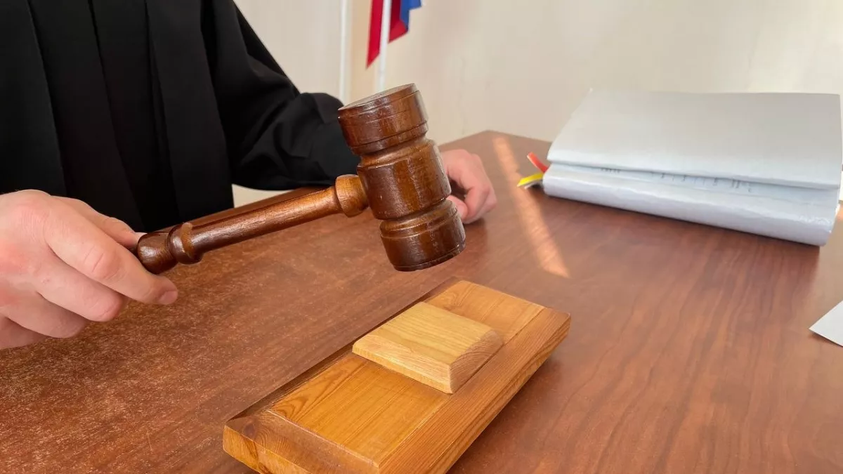 Суд обязал муниципальную службу Вологды выплатить 14 590 рублей за травму прохожей в сквере