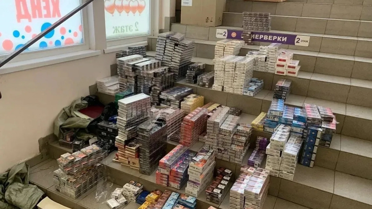 В Вологодской области осудят четверых мужчин за торговлю контрафактом на 9,7 миллиона рублей