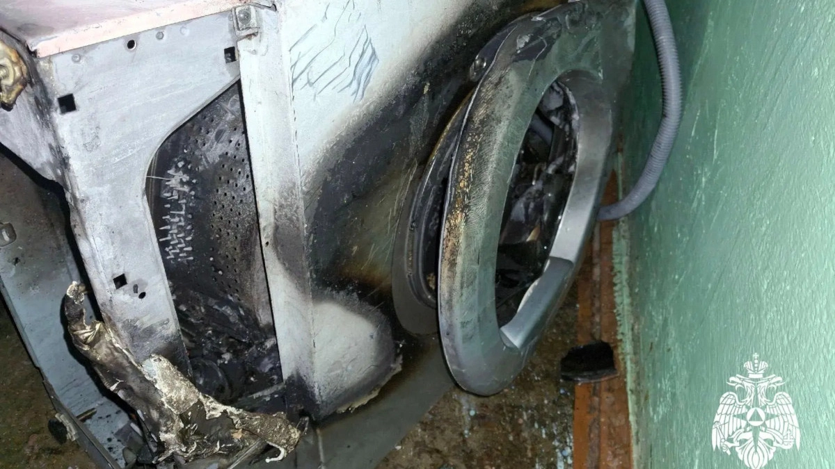 20 пожарных тушили стиральную машину в Вологде
