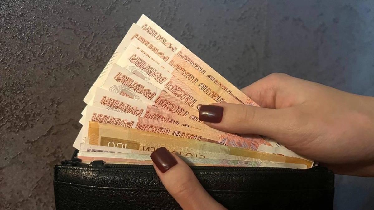 Мошенники лишили вологодскую пенсионерку 39,2 миллиона рублей