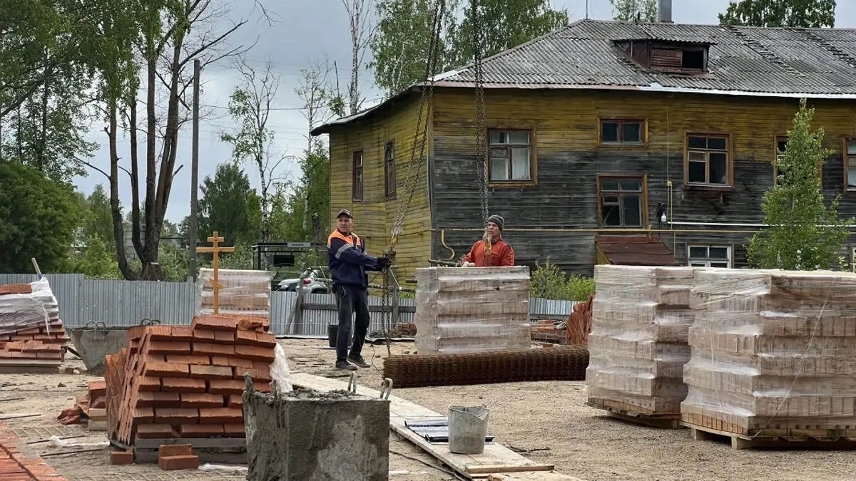 В Вологодской области заложили первый камень в основание храма покровителя правосудия