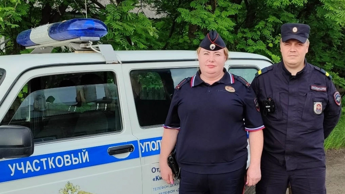 Полицейские спасли женщину и предотвратили пожар в Вологодской области