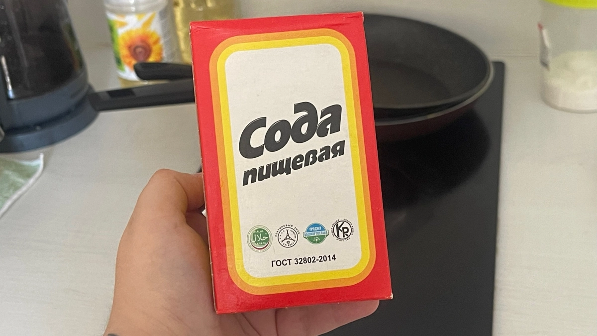 Натираем лобовое стекло содой: пошаговая инструкция для отличной видимости в дождь